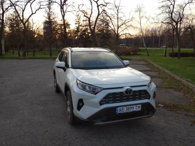 Белый Тойота РАВ 4, объемом двигателя 2 л и пробегом 29 тыс. км за 28000 $, фото 4 на Automoto.ua