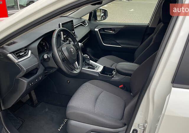 Белый Тойота РАВ 4, объемом двигателя 2 л и пробегом 20 тыс. км за 28752 $, фото 11 на Automoto.ua