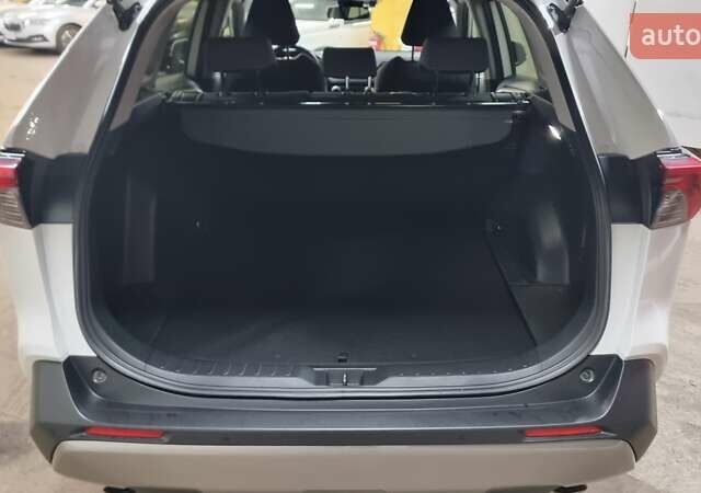 Белый Тойота РАВ 4, объемом двигателя 1.99 л и пробегом 175 тыс. км за 24600 $, фото 11 на Automoto.ua