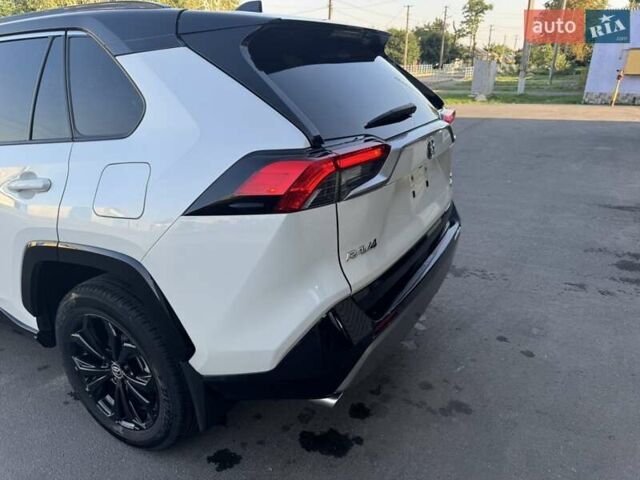 Білий Тойота РАВ 4, об'ємом двигуна 2.5 л та пробігом 14 тис. км за 31700 $, фото 4 на Automoto.ua