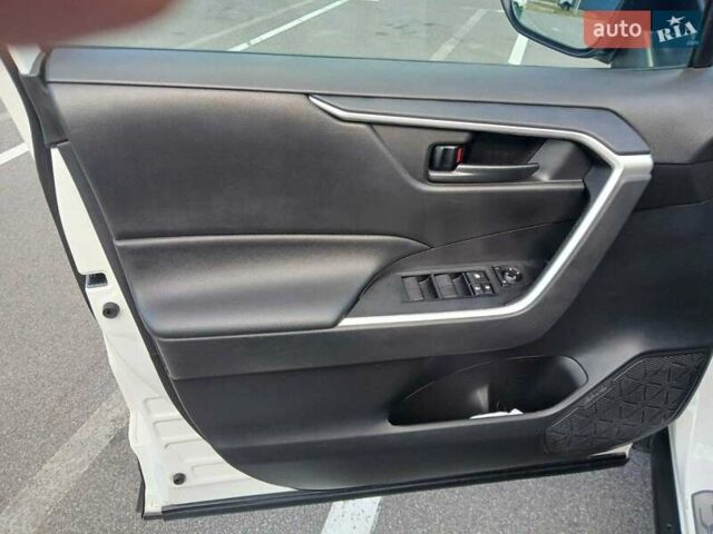 Белый Тойота РАВ 4, объемом двигателя 2.49 л и пробегом 62 тыс. км за 27700 $, фото 13 на Automoto.ua