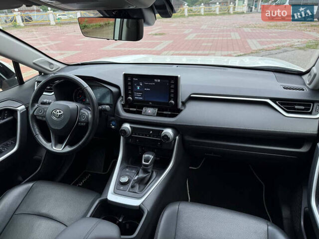 Білий Тойота РАВ 4, об'ємом двигуна 2.5 л та пробігом 34 тис. км за 43850 $, фото 41 на Automoto.ua