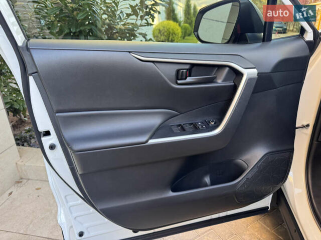 Білий Тойота РАВ 4, об'ємом двигуна 2.5 л та пробігом 98 тис. км за 26500 $, фото 61 на Automoto.ua