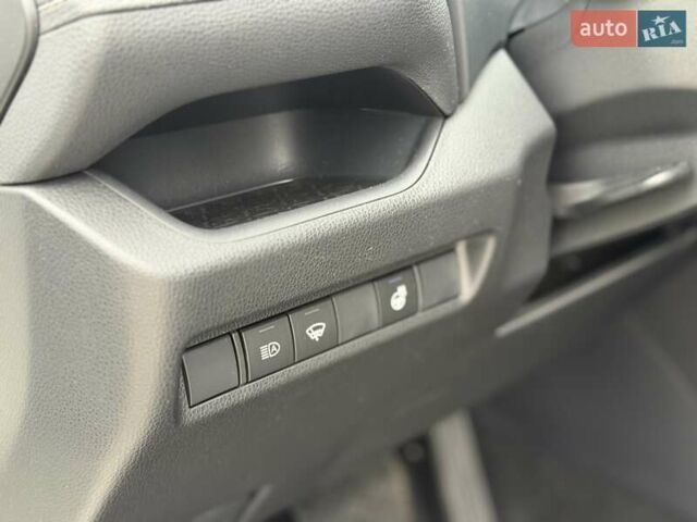 Білий Тойота РАВ 4, об'ємом двигуна 1.99 л та пробігом 25 тис. км за 30500 $, фото 22 на Automoto.ua