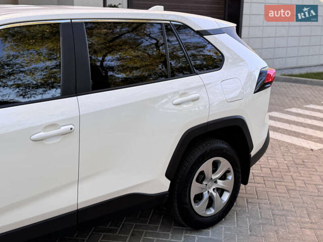 Білий Тойота РАВ 4, об'ємом двигуна 2.5 л та пробігом 98 тис. км за 26900 $, фото 27 на Automoto.ua