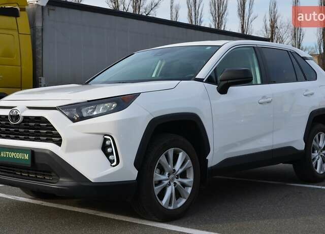 Белый Тойота РАВ 4, объемом двигателя 2.49 л и пробегом 62 тыс. км за 28999 $, фото 3 на Automoto.ua