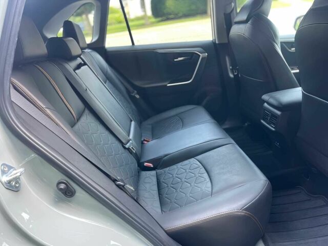 Белый Тойота РАВ 4, объемом двигателя 2.5 л и пробегом 21 тыс. км за 22400 $, фото 13 на Automoto.ua