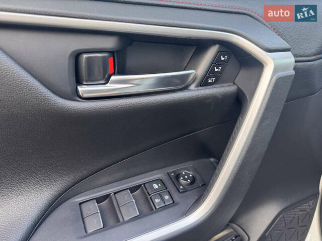 Белый Тойота РАВ 4, объемом двигателя 2.49 л и пробегом 53 тыс. км за 44000 $, фото 13 на Automoto.ua