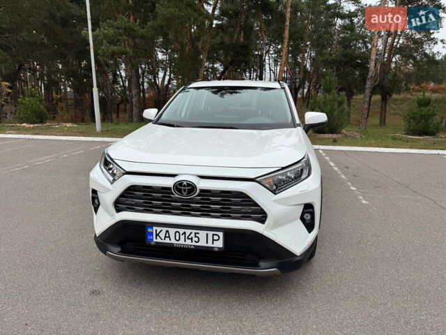 Белый Тойота РАВ 4, объемом двигателя 2 л и пробегом 110 тыс. км за 28000 $, фото 4 на Automoto.ua