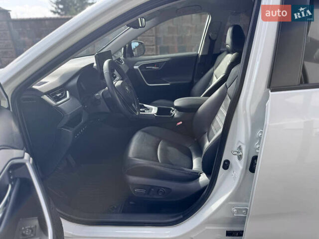 Белый Тойота РАВ 4, объемом двигателя 2.49 л и пробегом 27 тыс. км за 44800 $, фото 14 на Automoto.ua