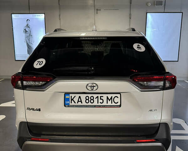 Белый Тойота РАВ 4, объемом двигателя 1.99 л и пробегом 37 тыс. км за 34900 $, фото 19 на Automoto.ua