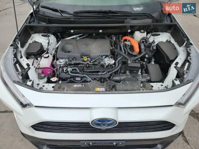 Белый Тойота РАВ 4, объемом двигателя 2.5 л и пробегом 20 тыс. км за 24997 $, фото 11 на Automoto.ua