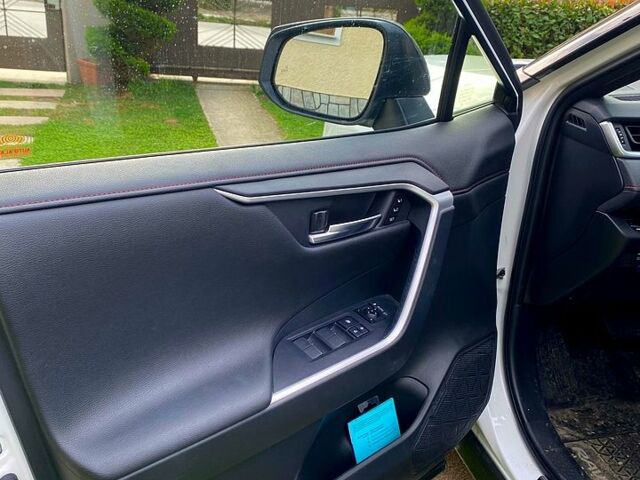 Білий Тойота РАВ 4, об'ємом двигуна 2.5 л та пробігом 37 тис. км за 21100 $, фото 9 на Automoto.ua