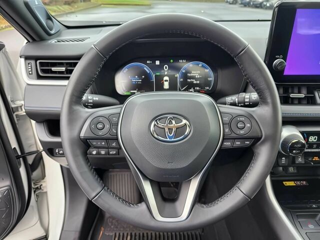 Білий Тойота РАВ 4, об'ємом двигуна 0 л та пробігом 16 тис. км за 12800 $, фото 8 на Automoto.ua