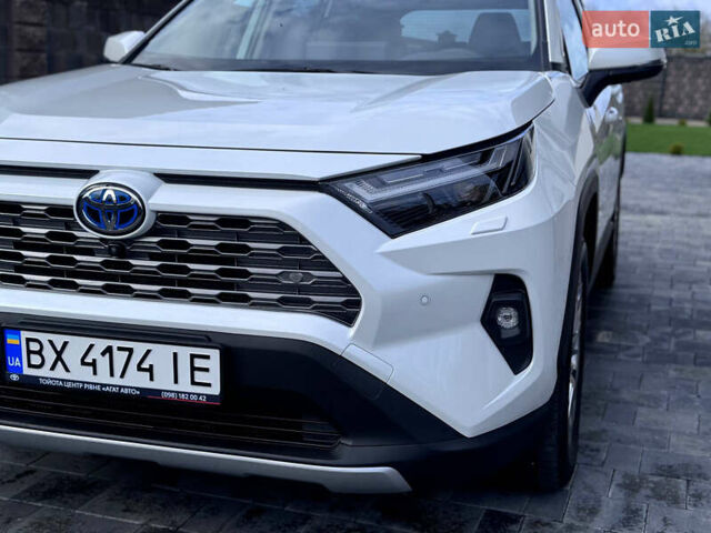 Белый Тойота РАВ 4, объемом двигателя 2.49 л и пробегом 27 тыс. км за 44800 $, фото 10 на Automoto.ua