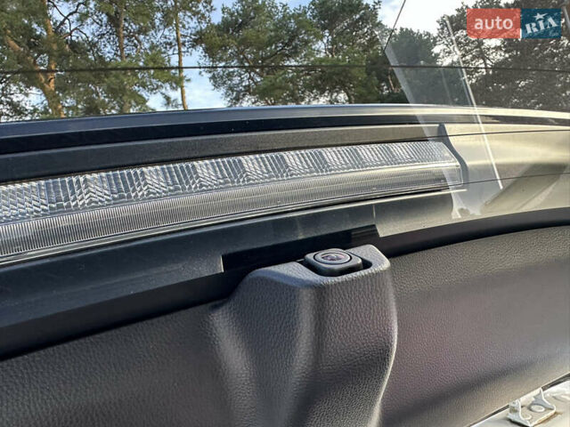 Білий Тойота РАВ 4, об'ємом двигуна 2.49 л та пробігом 36 тис. км за 43750 $, фото 44 на Automoto.ua