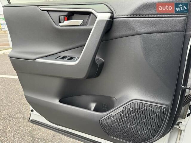 Белый Тойота РАВ 4, объемом двигателя 2.49 л и пробегом 49 тыс. км за 39999 $, фото 52 на Automoto.ua