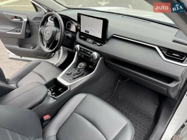 Белый Тойота РАВ 4, объемом двигателя 2.49 л и пробегом 49 тыс. км за 39999 $, фото 16 на Automoto.ua