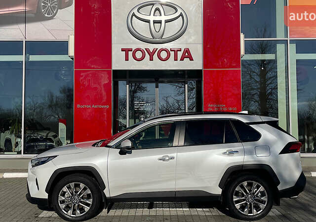Белый Тойота РАВ 4, объемом двигателя 2.49 л и пробегом 13 тыс. км за 45243 $, фото 2 на Automoto.ua