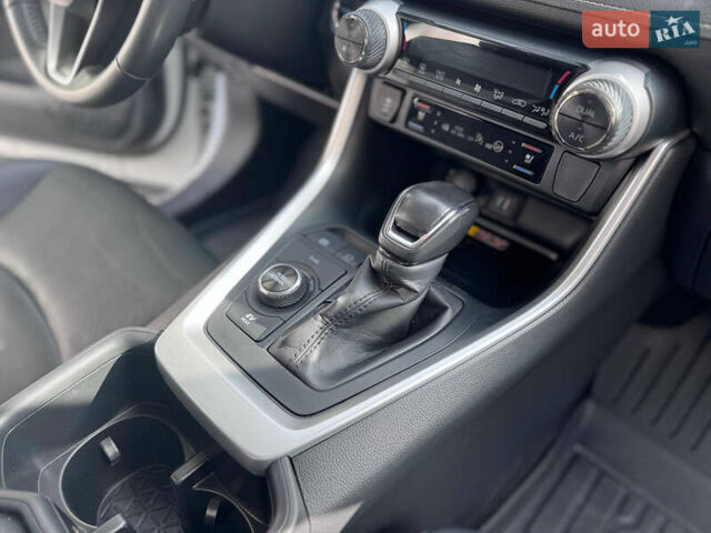 Белый Тойота РАВ 4, объемом двигателя 2.49 л и пробегом 27 тыс. км за 44800 $, фото 19 на Automoto.ua