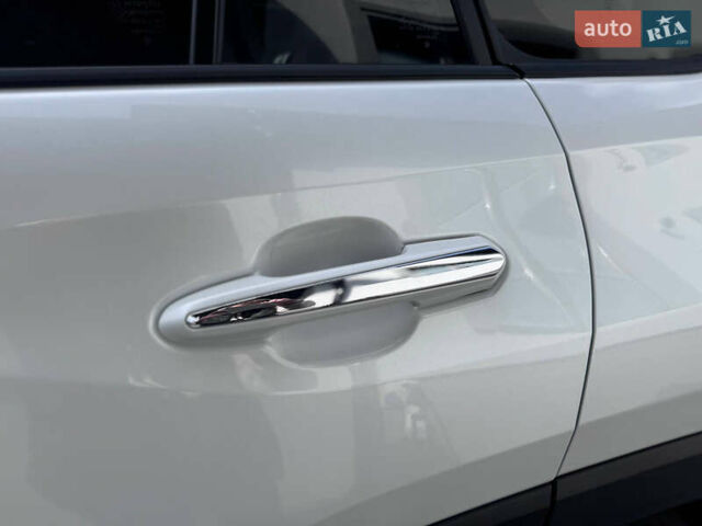 Белый Тойота РАВ 4, объемом двигателя 2.49 л и пробегом 27 тыс. км за 44800 $, фото 25 на Automoto.ua