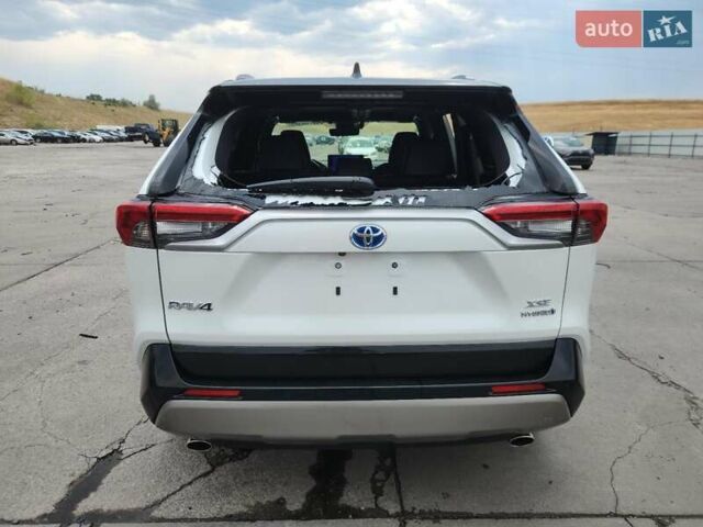 Белый Тойота РАВ 4, объемом двигателя 2.5 л и пробегом 20 тыс. км за 24997 $, фото 4 на Automoto.ua