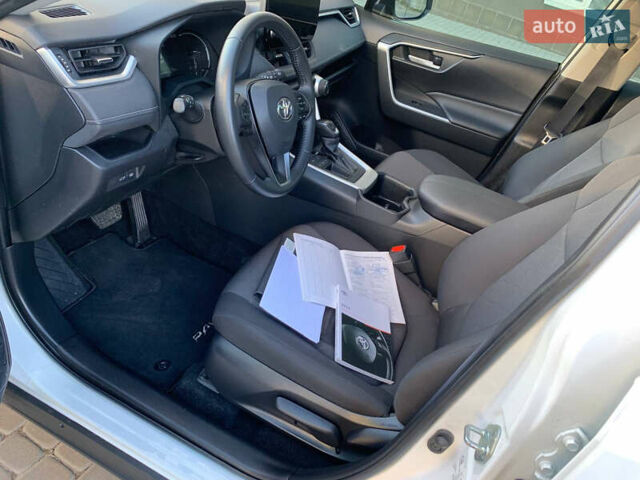 Білий Тойота РАВ 4, об'ємом двигуна 1.99 л та пробігом 30 тис. км за 35500 $, фото 14 на Automoto.ua