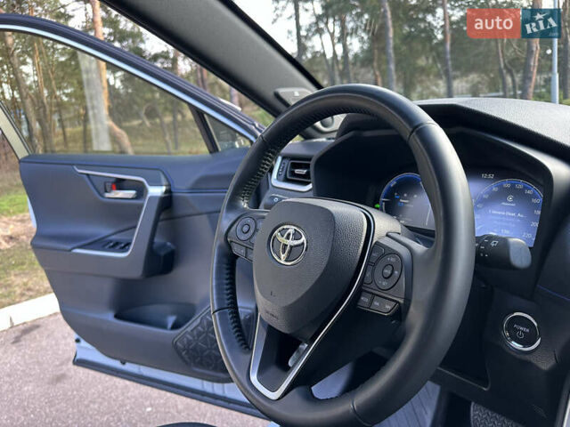 Білий Тойота РАВ 4, об'ємом двигуна 2.49 л та пробігом 36 тис. км за 43750 $, фото 30 на Automoto.ua