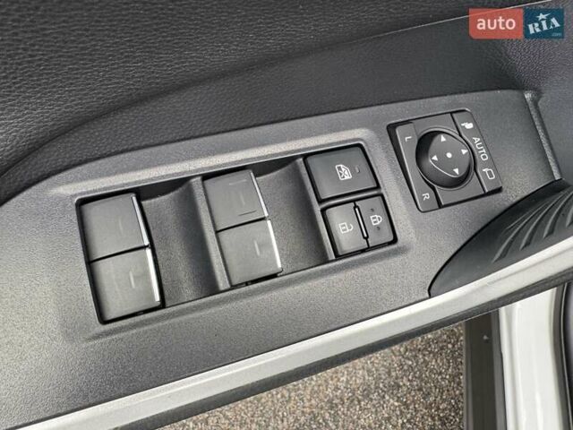 Белый Тойота РАВ 4, объемом двигателя 2.49 л и пробегом 49 тыс. км за 39999 $, фото 50 на Automoto.ua