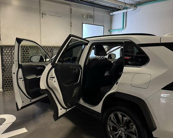 Белый Тойота РАВ 4, объемом двигателя 1.99 л и пробегом 37 тыс. км за 34900 $, фото 16 на Automoto.ua