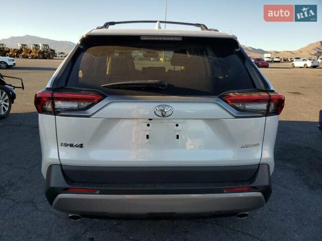 Білий Тойота РАВ 4, об'ємом двигуна 2.49 л та пробігом 57 тис. км за 12700 $, фото 5 на Automoto.ua