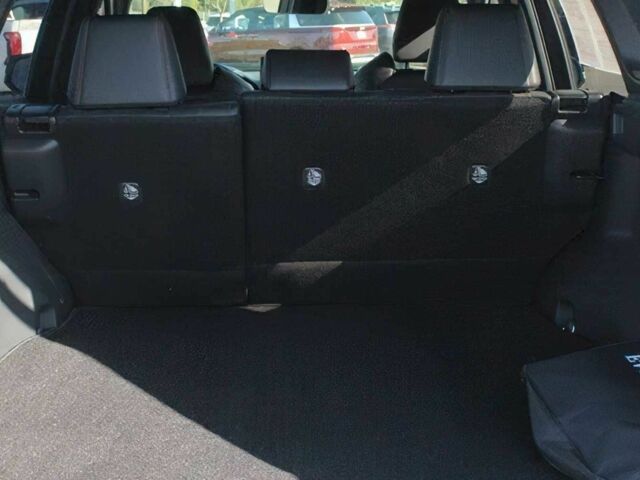 Білий Тойота РАВ 4, об'ємом двигуна 2.5 л та пробігом 20 тис. км за 19200 $, фото 6 на Automoto.ua