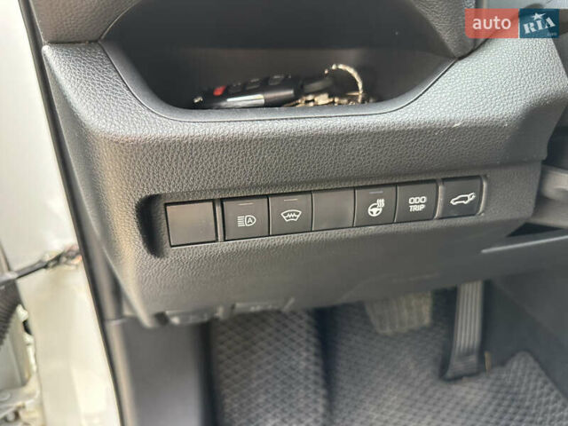 Белый Тойота РАВ 4, объемом двигателя 1.99 л и пробегом 51 тыс. км за 37500 $, фото 23 на Automoto.ua