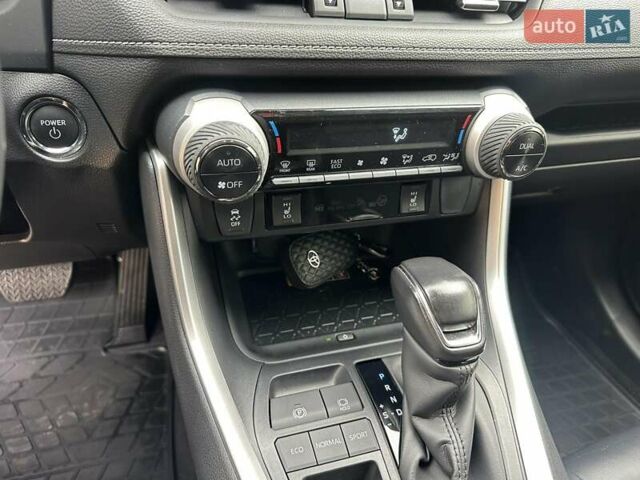 Білий Тойота РАВ 4, об'ємом двигуна 2.49 л та пробігом 23 тис. км за 42500 $, фото 19 на Automoto.ua