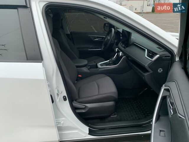 Білий Тойота РАВ 4, об'ємом двигуна 2.49 л та пробігом 75 тис. км за 37900 $, фото 68 на Automoto.ua