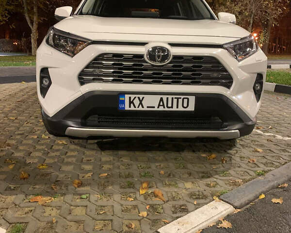 Білий Тойота РАВ 4, об'ємом двигуна 1.99 л та пробігом 30 тис. км за 35500 $, фото 7 на Automoto.ua