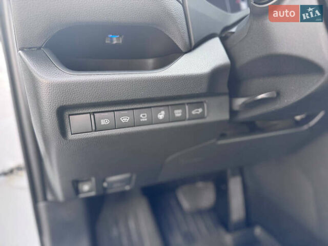 Белый Тойота РАВ 4, объемом двигателя 2.49 л и пробегом 27 тыс. км за 44800 $, фото 22 на Automoto.ua