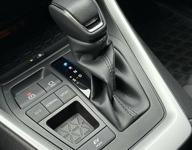 Белый Тойота РАВ 4, объемом двигателя 2.49 л и пробегом 75 тыс. км за 36500 $, фото 41 на Automoto.ua