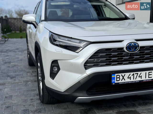 Белый Тойота РАВ 4, объемом двигателя 2.49 л и пробегом 27 тыс. км за 44800 $, фото 9 на Automoto.ua