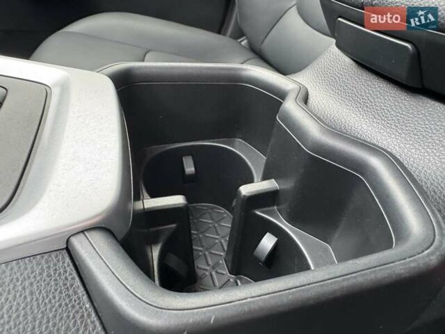 Белый Тойота РАВ 4, объемом двигателя 2.49 л и пробегом 49 тыс. км за 39999 $, фото 46 на Automoto.ua