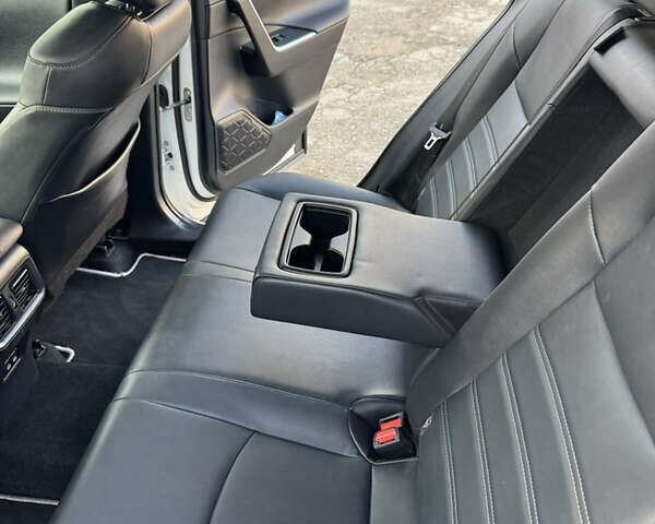 Білий Тойота РАВ 4, об'ємом двигуна 2.5 л та пробігом 59 тис. км за 41000 $, фото 19 на Automoto.ua