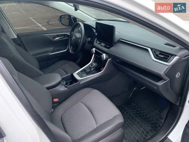 Білий Тойота РАВ 4, об'ємом двигуна 2.49 л та пробігом 75 тис. км за 37900 $, фото 65 на Automoto.ua