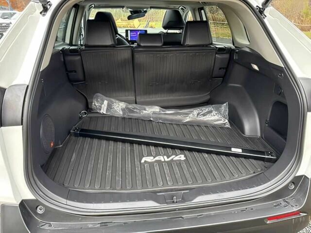 Білий Тойота РАВ 4, об'ємом двигуна 2.5 л та пробігом 30 тис. км за 23200 $, фото 12 на Automoto.ua