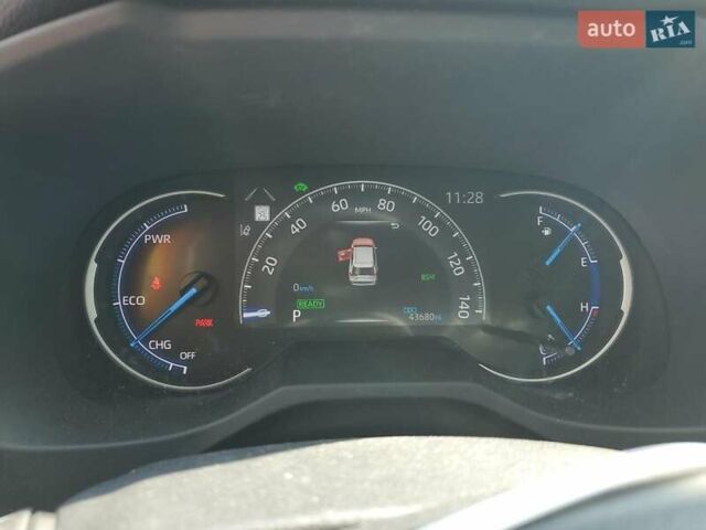 Білий Тойота РАВ 4, об'ємом двигуна 2.49 л та пробігом 70 тис. км за 12000 $, фото 8 на Automoto.ua