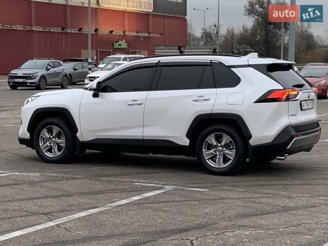 Білий Тойота РАВ 4, об'ємом двигуна 2.49 л та пробігом 75 тис. км за 37900 $, фото 26 на Automoto.ua