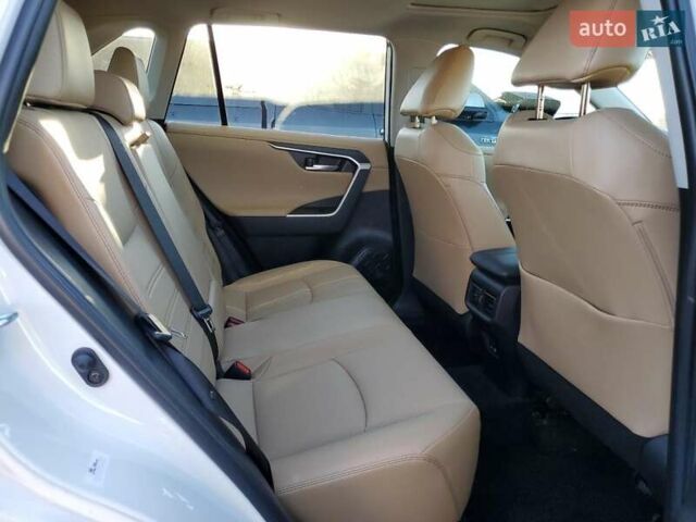 Білий Тойота РАВ 4, об'ємом двигуна 2.49 л та пробігом 57 тис. км за 12700 $, фото 10 на Automoto.ua