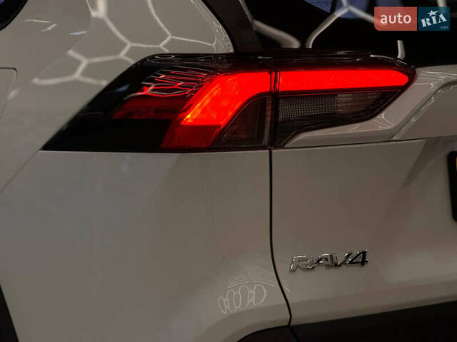 Белый Тойота РАВ 4, объемом двигателя 2.49 л и пробегом 1 тыс. км за 43800 $, фото 8 на Automoto.ua