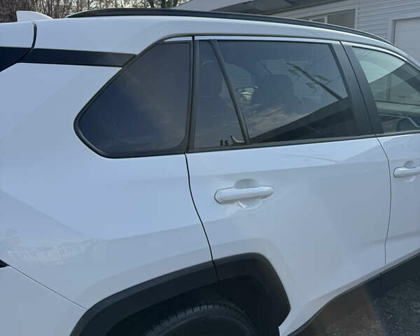 Білий Тойота РАВ 4, об'ємом двигуна 2.5 л та пробігом 59 тис. км за 41000 $, фото 14 на Automoto.ua