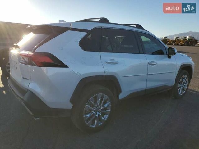Білий Тойота РАВ 4, об'ємом двигуна 2.49 л та пробігом 57 тис. км за 12700 $, фото 2 на Automoto.ua