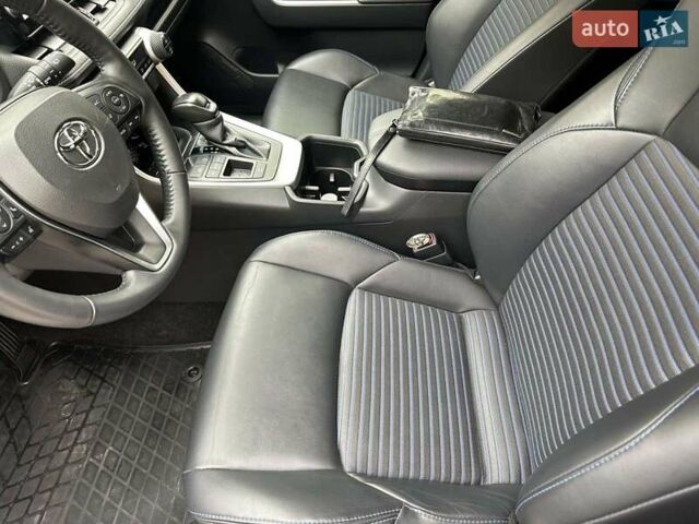 Білий Тойота РАВ 4, об'ємом двигуна 2.49 л та пробігом 23 тис. км за 42500 $, фото 15 на Automoto.ua